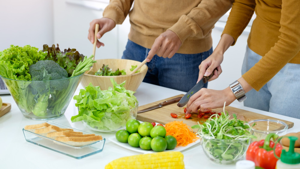 空腹吃蔬果防癌效果最佳？  醫揭植化素7大作用：把癌細胞逆轉變良性