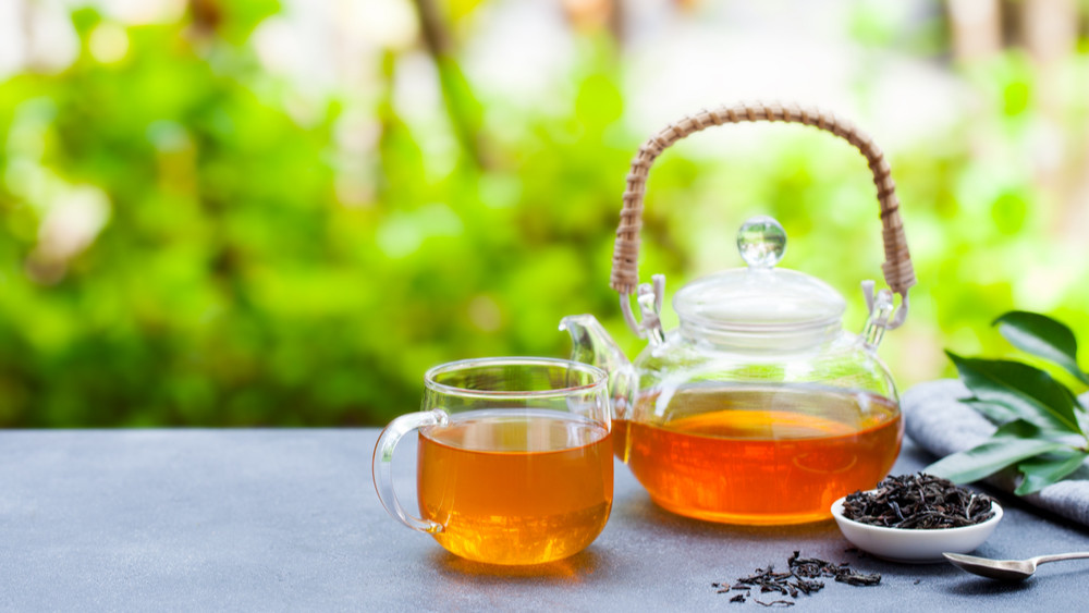 紅茶「1關鍵成份」助預防血管鈣化！ 研究：每天2杯就能降血壓、防失智