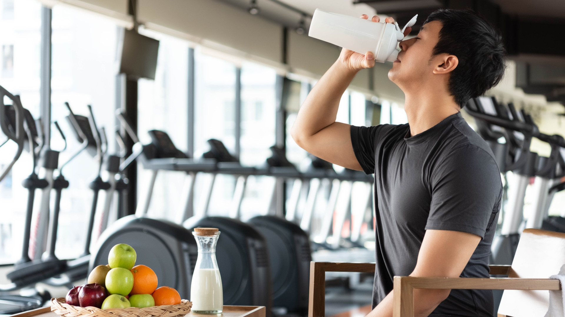 運動後該吃多少蛋白質？  生酮、減醣、高蛋白  想練大肌肉該用哪種「飲食法」？