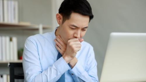 咳嗽有痰又發燒當心「肺結核」！  傳染途徑、症狀、高風險群一次看